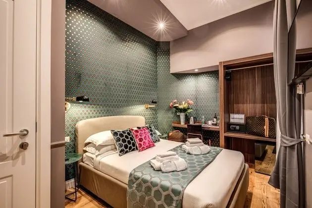 Standard Tek Büyük Yataklı Oda