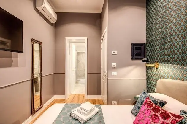 Standard Tek Büyük Yataklı Oda