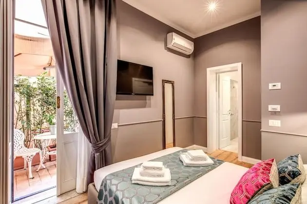 Standard Tek Büyük Yataklı Oda