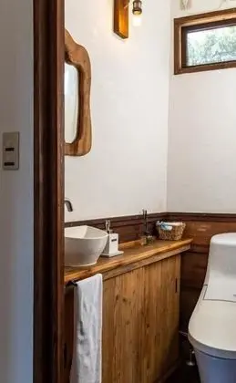 Dört Kişilik Oda, Sigara İçilmez, Deniz Manzaralı