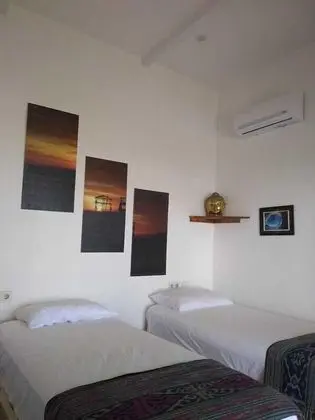 Tek Büyük veya İki Ayrı Yataklı Oda, Plaj Manzaralı, Denize Sıfır