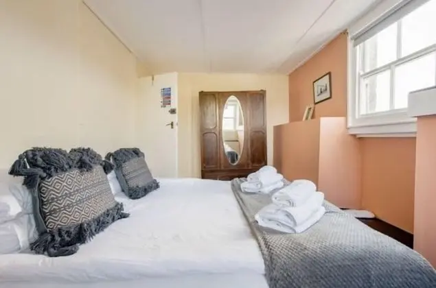 Tek Büyük Yataklı Oda (Room 2)