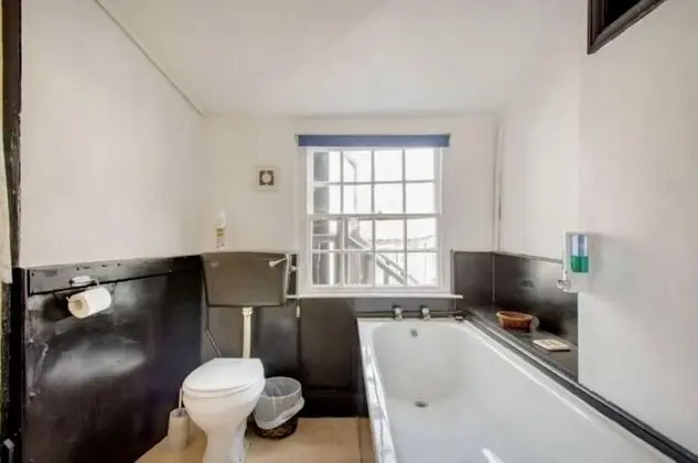 Tek Büyük Yataklı Oda (Room 2)