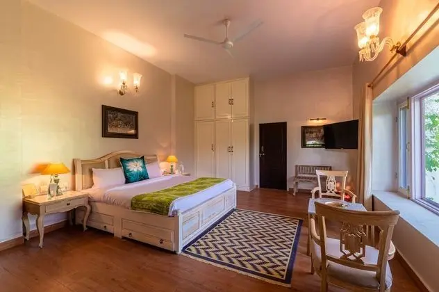 Premium Hideaway Room