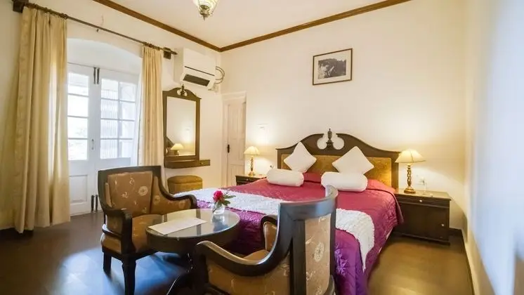 Mountain View Room