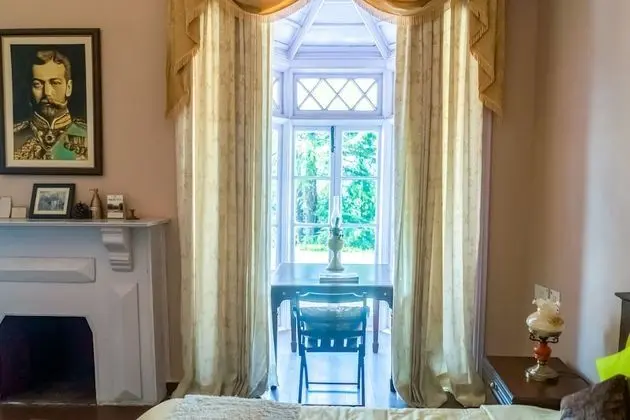 Mountain View Room
