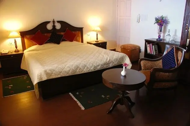 Valley View Room