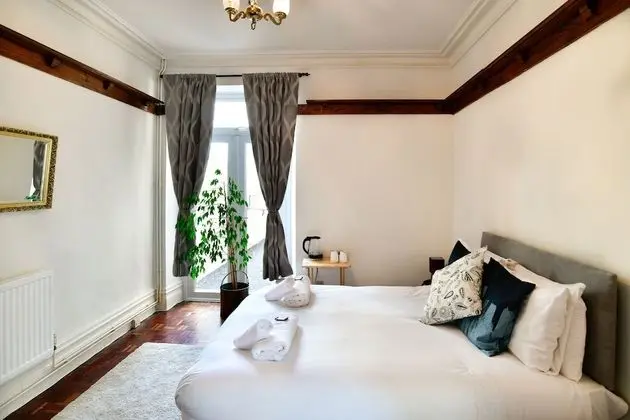 Standard Tek Büyük Yataklı Oda, 1 Çift Kişilik Yatak, Ortak Banyo, Zemin Kat
