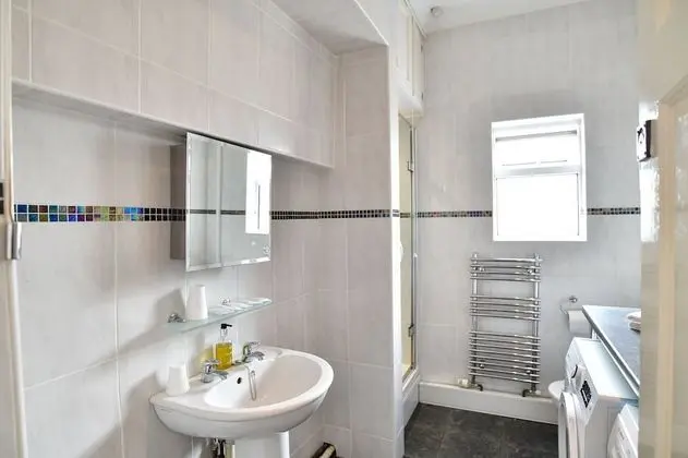 Standard Tek Büyük Yataklı Oda, 1 Çift Kişilik Yatak, Ortak Banyo, Zemin Kat