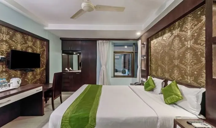 Deluxe Oda, 1 En Büyük (King) Boy Yatak, Sigara İçilebilir, Şehir Manzaralı