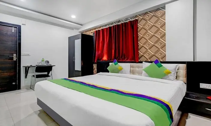 Deluxe Tek Büyük Yataklı Oda