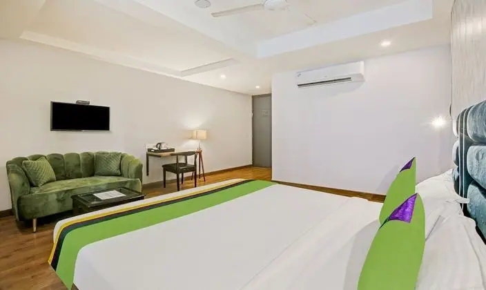 Deluxe Tek Büyük Yataklı Oda