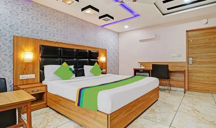 Deluxe Tek Büyük Yataklı Oda