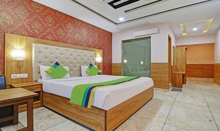 Deluxe Tek Büyük Yataklı Oda