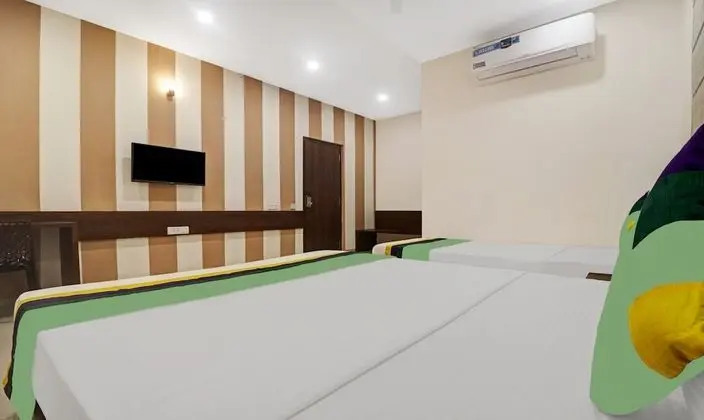 Premium Tek Büyük Yataklı Oda