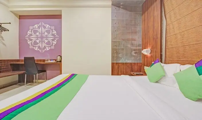 Deluxe Tek Büyük Yataklı Oda