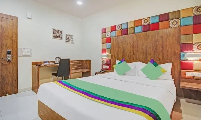 Deluxe Tek Büyük Yataklı Oda
