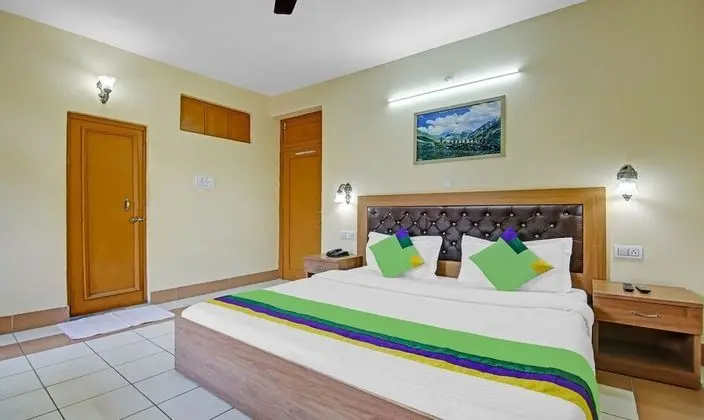 Deluxe Tek Büyük Yataklı Oda