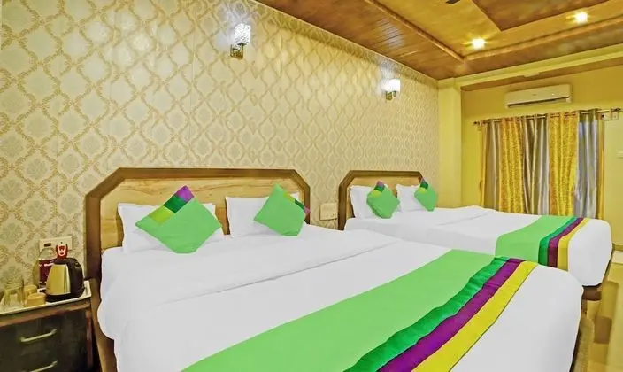 Premium Tek Büyük Yataklı Oda