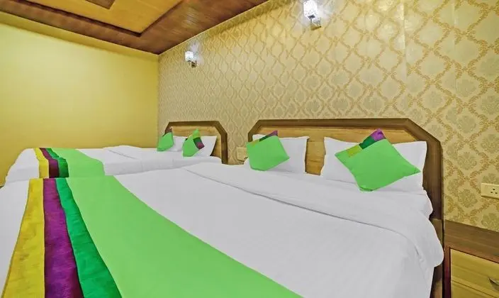 Premium Tek Büyük Yataklı Oda