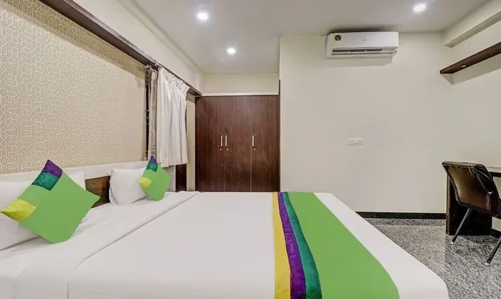 Premium Tek Büyük Yataklı Oda