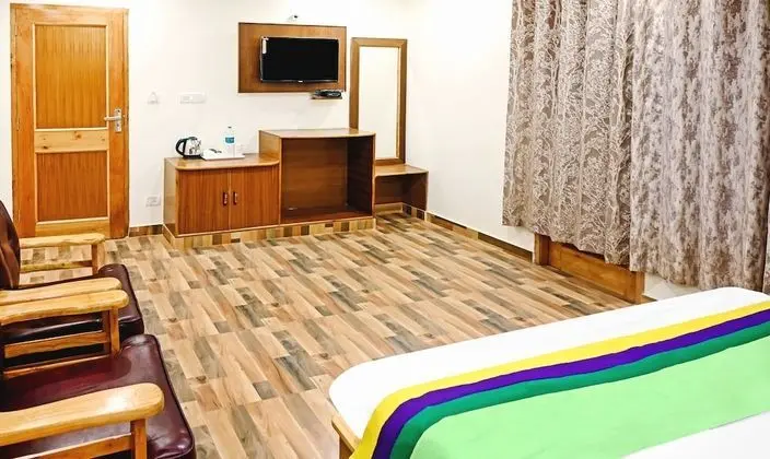 Deluxe Tek Büyük Yataklı Oda