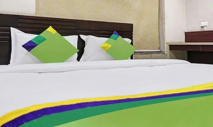 Premium Tek Büyük Yataklı Oda