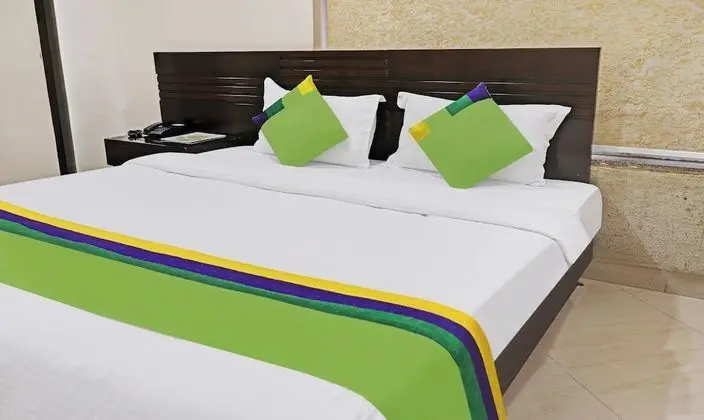 Premium Tek Büyük Yataklı Oda