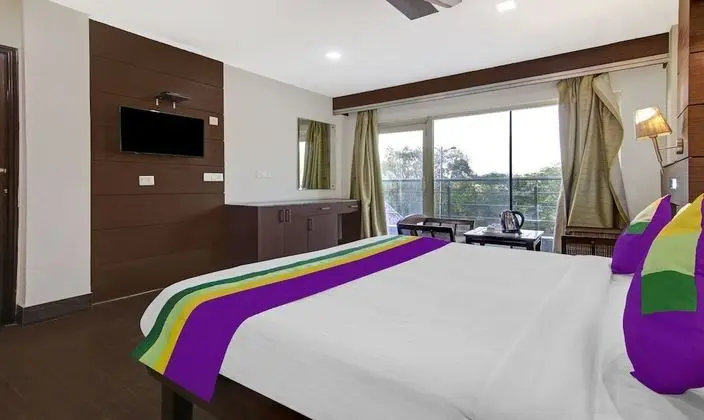Premium Tek Büyük Yataklı Oda
