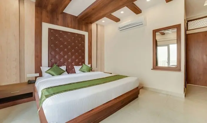 Deluxe Oda, 1 En Büyük (King) Boy Yatak, Sigara İçilebilir, Şehir Manzaralı