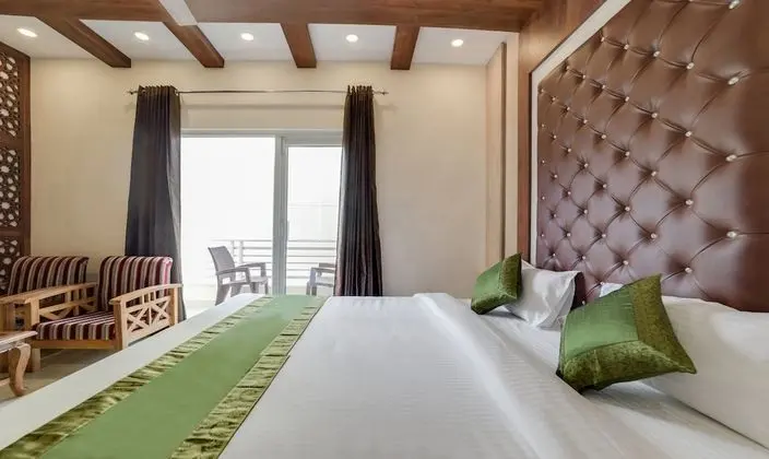 Deluxe Oda, 1 En Büyük (King) Boy Yatak, Sigara İçilebilir, Şehir Manzaralı