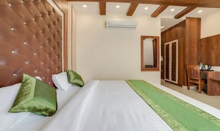 Deluxe Oda, 1 En Büyük (King) Boy Yatak, Sigara İçilebilir, Şehir Manzaralı