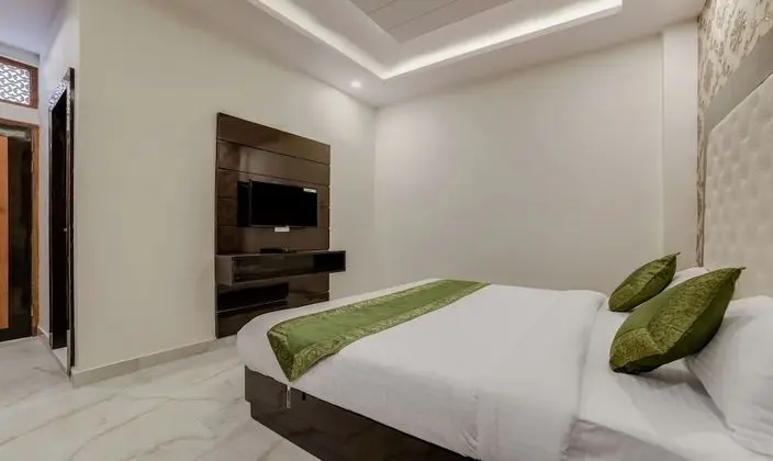 Standard Oda, Birden Çok Yatak, Sigara İçilebilir, Şehir Manzaralı