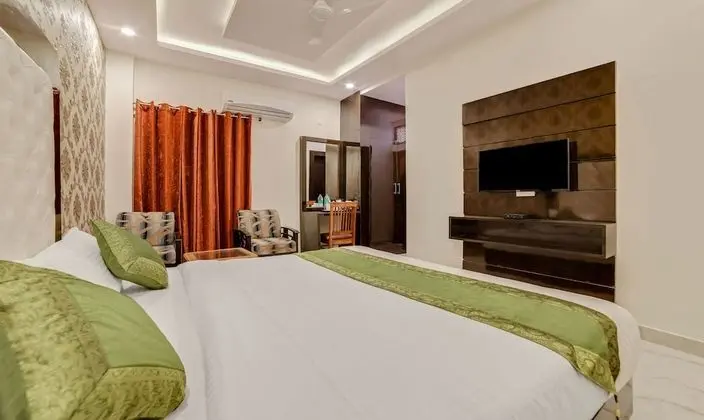 Standard Oda, Birden Çok Yatak, Sigara İçilebilir, Şehir Manzaralı