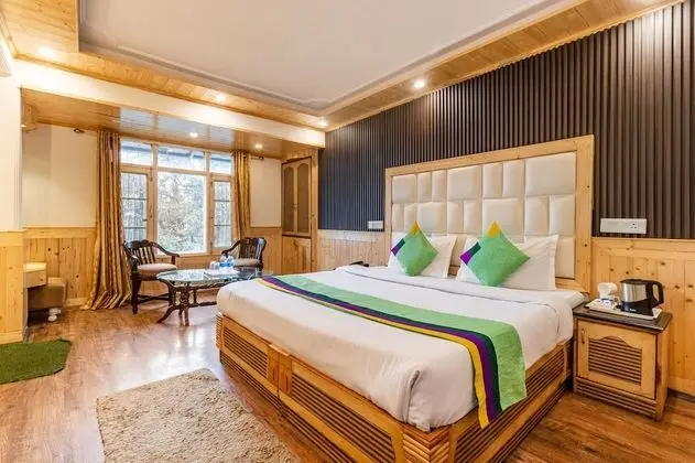 Deluxe Tek Büyük Yataklı Oda