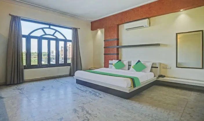 Premium Tek Büyük Yataklı Oda