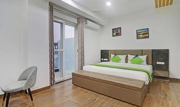 Premium Tek Büyük Yataklı Oda