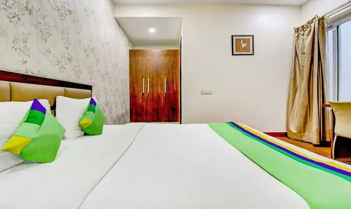 Premium Tek Büyük Yataklı Oda