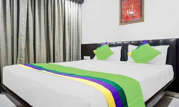 Premium Tek Büyük Yataklı Oda