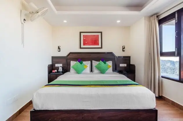 Deluxe Oda, 1 Büyük (Queen) Boy Yatak