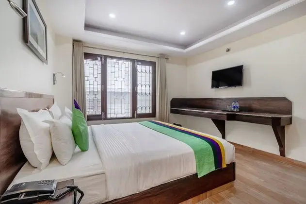 Standard Oda, 1 Büyük (Queen) Boy Yatak