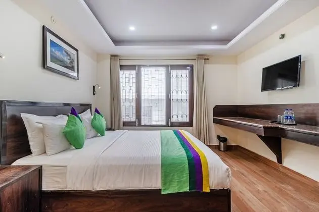 Standard Oda, 1 Büyük (Queen) Boy Yatak