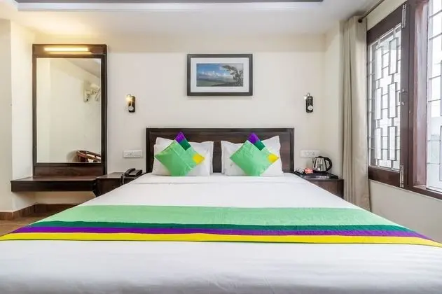 Standard Oda, 1 Büyük (Queen) Boy Yatak