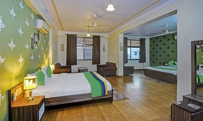Premium Tek Büyük Yataklı Oda