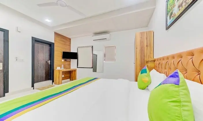 Deluxe Oda, 1 En Büyük (King) Boy Yatak