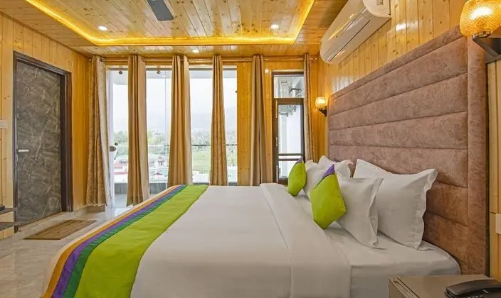 Deluxe Tek Büyük Yataklı Oda