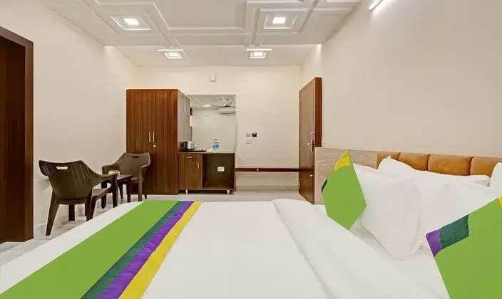 Premium Tek Büyük Yataklı Oda