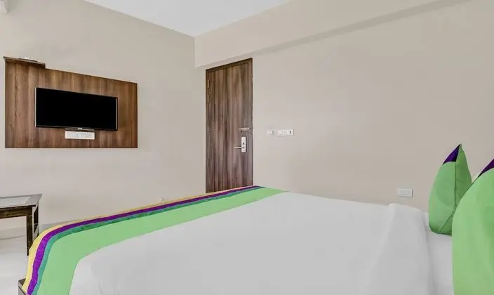 Standard Tek Büyük Yataklı Oda