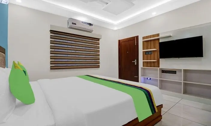 Premium Tek Büyük Yataklı Oda