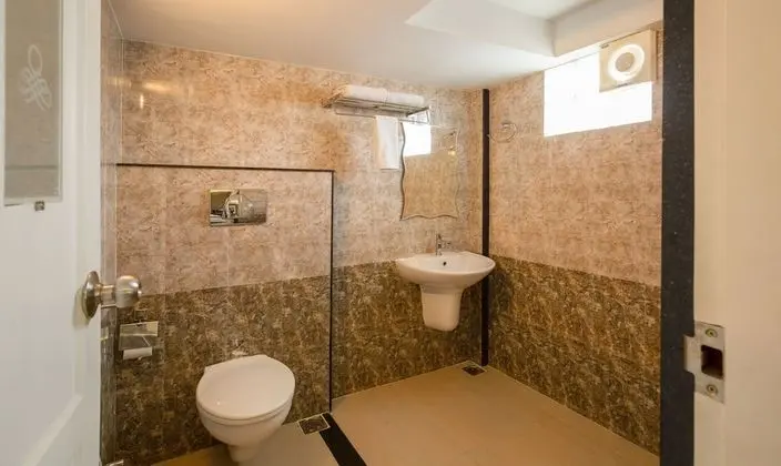 Standard Oda, 1 Büyük (Queen) Boy Yatak, Sigara İçilmez